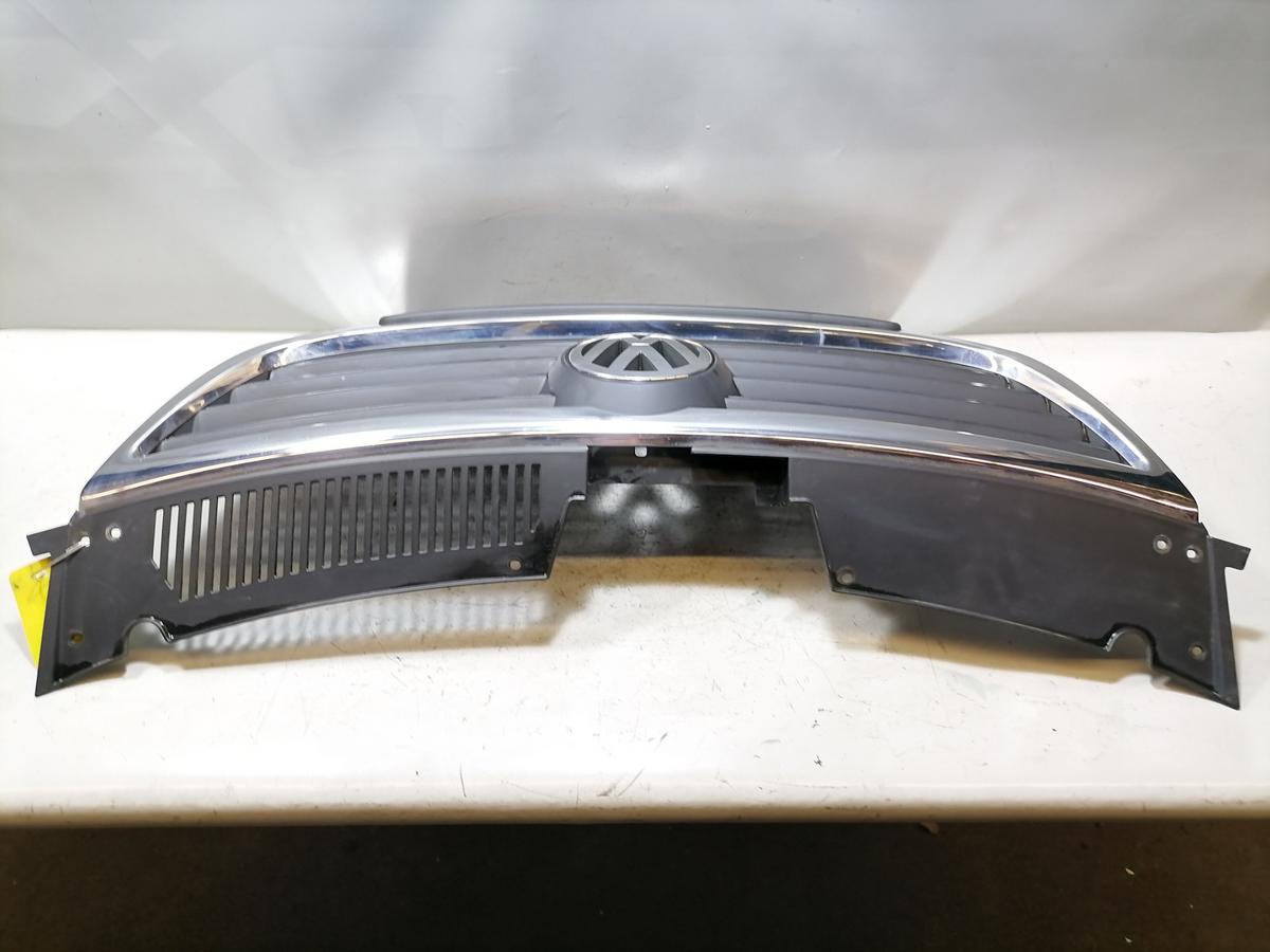 VW Passat 3C original K&uuml;hlergrill f&uuml;r Fahrzeuge mit Parkhilfe PDC Bj.2009